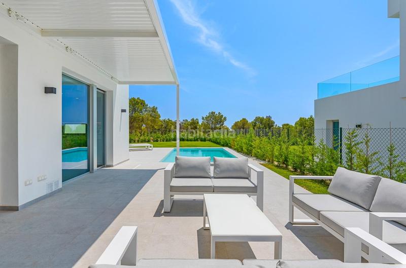 Foto ce35c609-9117-4465-9e3f-6a41d0d7fd60. Xalet amb aparcament piscina a Golf Bahía Finestrat