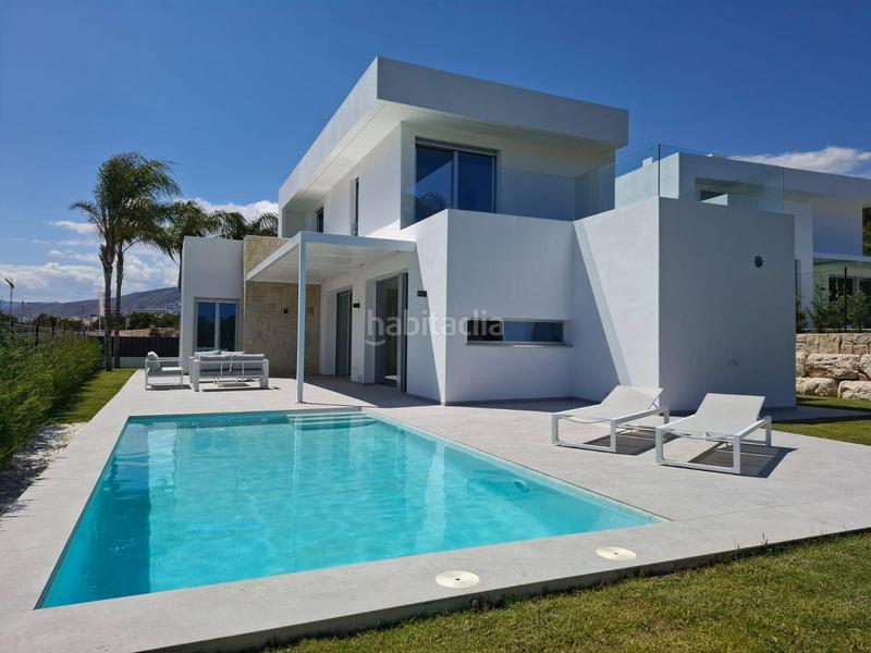 Foto d449664a-8c56-4e2f-9e71-876c3ba20255. Xalet amb aparcament piscina a Golf Bahía Finestrat