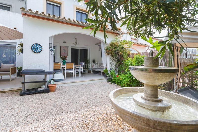 Foto 0b2dff8c-e31c-499b-9d75-e6b08aa577db. Casa a schiera con parcheggio piscina in Pedreguer