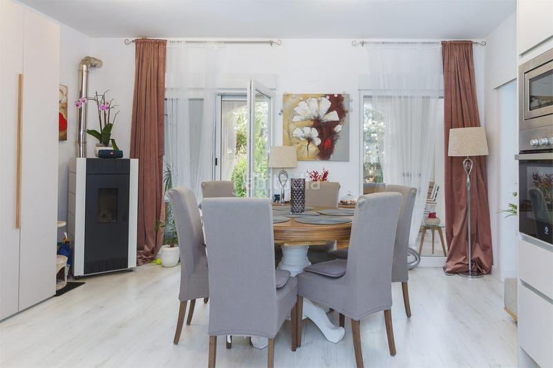 Foto 5687da0e-da9b-48d1-a07f-1bb668d071f7. Casa a schiera con parcheggio piscina in Pedreguer