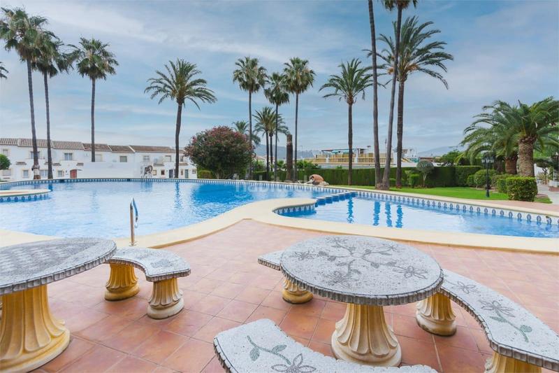 Foto ca2912bf-ac2c-411a-8fe9-8de5f5248c92. Casa a schiera con parcheggio piscina in Pedreguer