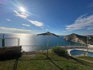 Maison jumelée à Playa Poniente. Chalet adosado en zona privilegiada  vistas impresionantes, jard