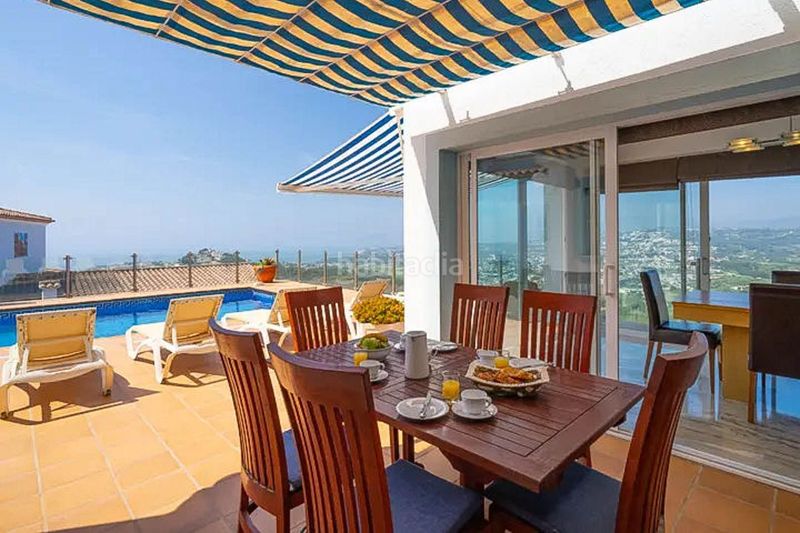 Foto 8037efb5-4385-4538-827b-6d1866a12d6d. Xalet amb piscina a Paichi Moraira