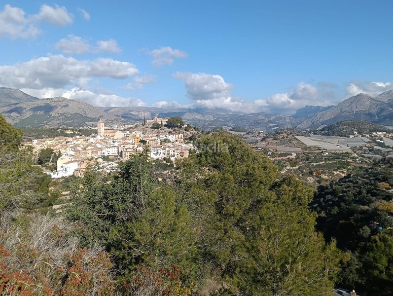 Foto b05832a8-9809-43db-b8a3-5a7b006f9fc4. Casa amb aparcament a La Nucia Pueblo Nucia (la)