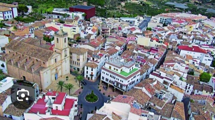 Foto c812a884-2fb4-4a37-97c4-588485627b50. Casa amb aparcament a La Nucia Pueblo Nucia (la)