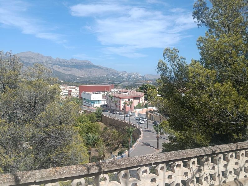 Foto d8b9f25c-79dd-4c81-8235-e8428d51545f. Casa amb aparcament a La Nucia Pueblo Nucia (la)