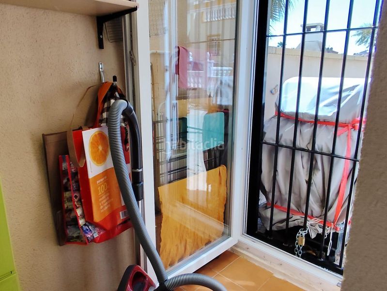 Foto a90ad21b-812c-4f4d-9d50-74804dd1bf2c. Casa adosada en Playa Flamenca Orihuela