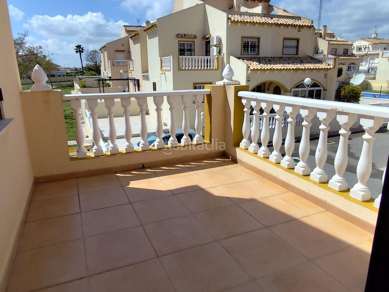 Foto cf6452b1-e62e-414b-bc60-5cebe0186952. Casa adosada en Playa Flamenca Orihuela