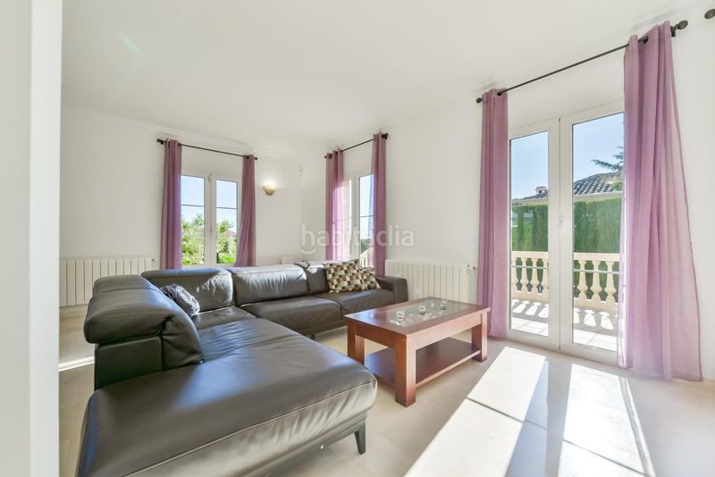 Foto bd48dc30-6259-410b-8e6b-5bc672d281ca. Casa amb calefacció aparcament piscina a Golf Bahía Finestrat