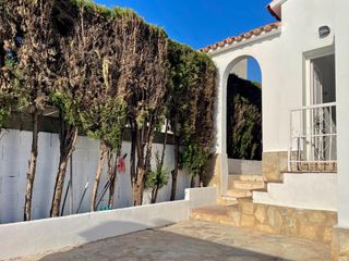 Maison jumelée à Les Bassetes - El Marjal. Adosado en las marinas dénia con solárium, parking y gran potenc