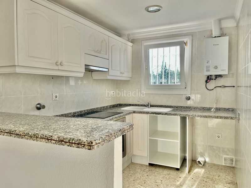 Foto d4667b7b-8e13-4f68-911b-143877d5f306. Casa adossada amb aparcament a Les Bassetes - El Marjal Dénia