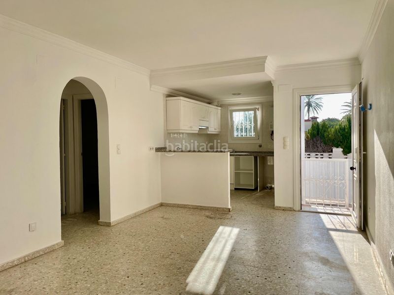 Foto ed101a2c-263d-47f6-8561-031bbf34f4bb. Casa adossada amb aparcament a Les Bassetes - El Marjal Dénia