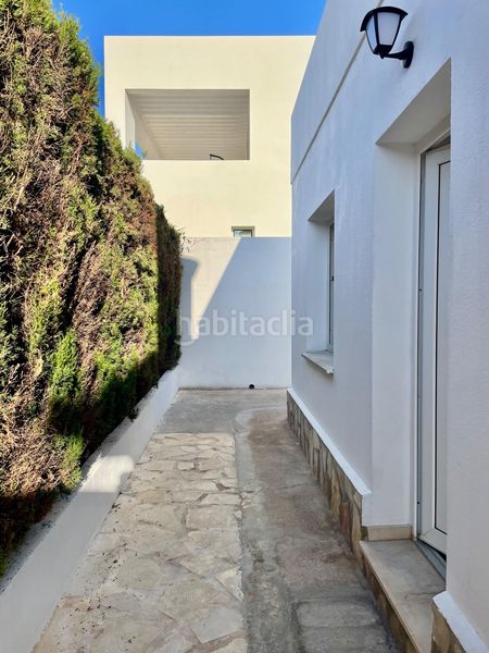 Foto ff9518ce-c98d-4dcc-b42f-49a60b386186. Casa adossada amb aparcament a Les Bassetes - El Marjal Dénia