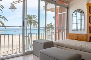 Appartement à Altea Ciudad. Exclusiva en primera línea de mar en altea  apartamento reformad