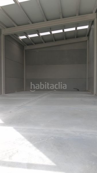 Foto b3ba2ca8-9874-4783-8e64-8a8a04915ee8. Nau industrial a Platja de Torres Vila Joiosa (la)