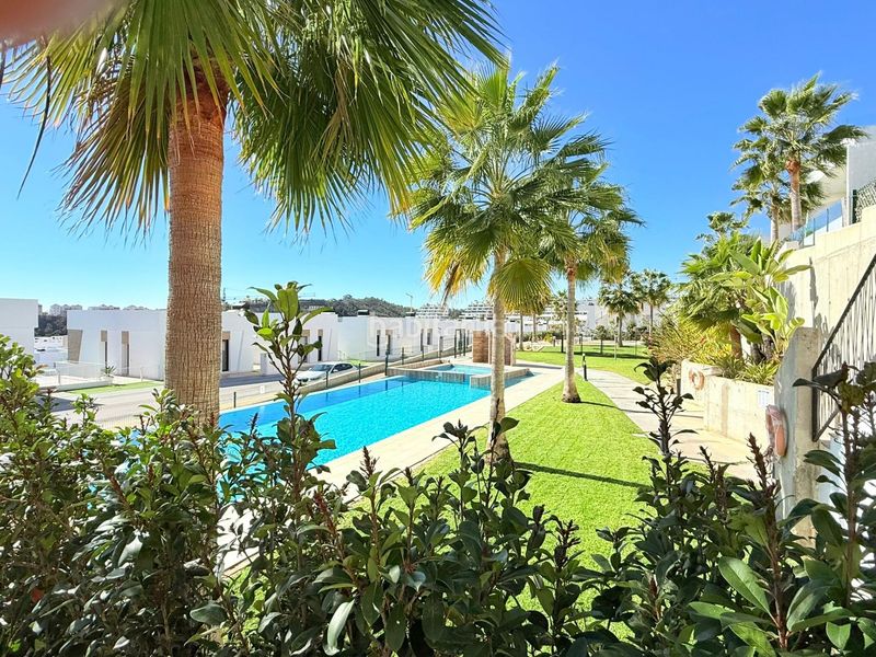 Foto ba0a13ed-b031-4a2a-9493-7d0cc954cc74. Dúplex amb calefacció aparcament piscina a Finestrat pueblo Finestrat