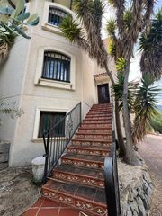 Chalet en La Nucia Pueblo. Villa de lujo