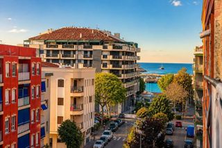 Appartement à Saladar. Amplia vivienda de 5 dormitorios en dénia  109 m2, balcón y vist