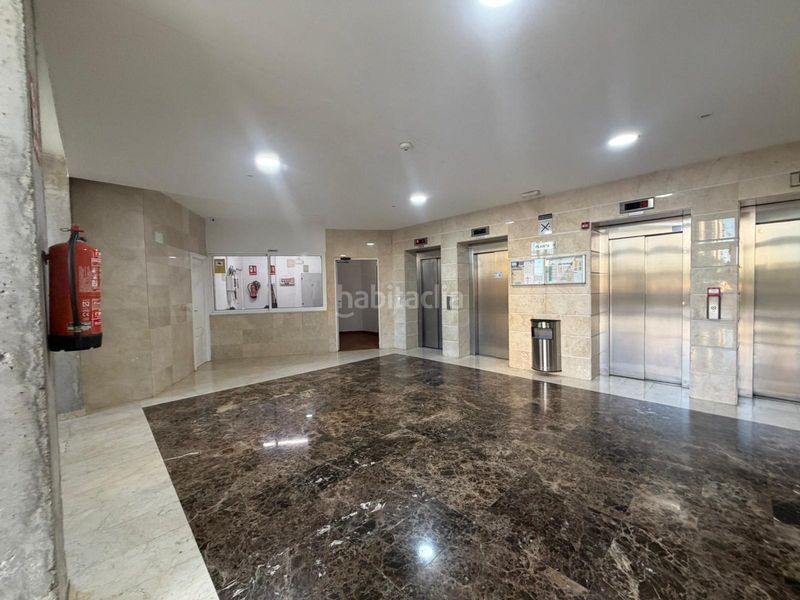 Foto f3bf47bb-288b-4679-aff8-1a543e80b5d4. Apartament amb aparcament piscina a Via Parque Benidorm