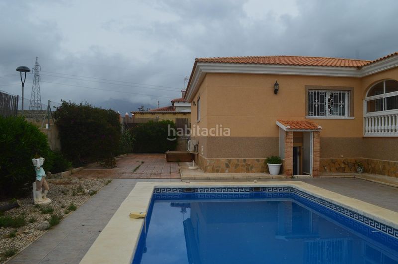 Foto b81cc807-a69c-4cfc-b043-1735dbe3521c. Xalet amb calefacció aparcament piscina a Busot