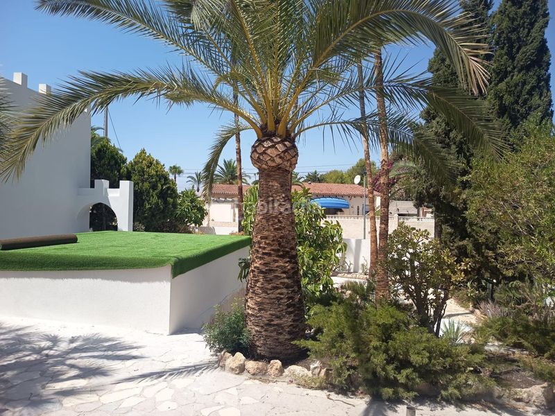 Foto b9ca6b90-4651-4a56-a862-d0ffd8fd7db2. Xalet amb aparcament piscina a L´Albir Alfàs del Pi (l´)