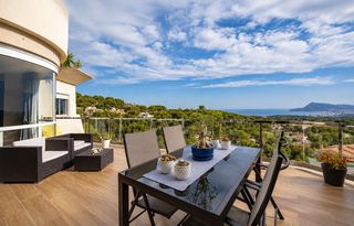 �tic en Altea la Vella. �tico d�plex con espectacular sol�rium, jacuzzi y vistas inigual