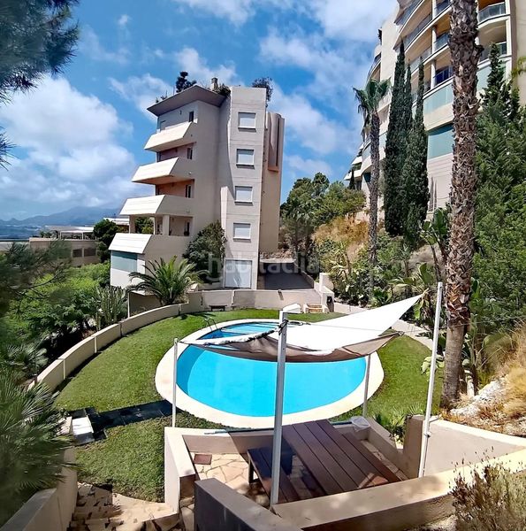 Foto 4827d01c-28b9-49cd-8d73-11ca4d0eed9c. Àtic amb calefacció aparcament piscina a Altea la vella Altea