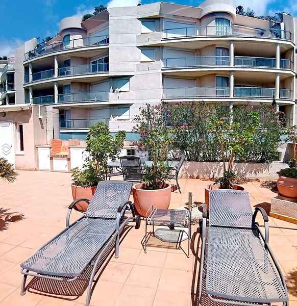 Foto 993a9135-95ea-49e2-a7aa-67adc6e102a5. Àtic amb calefacció aparcament piscina a Altea la vella Altea