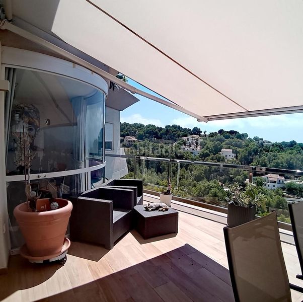 Foto e7a2f38f-9e66-4b4d-8460-4cc007027a11. Àtic amb calefacció aparcament piscina a Altea la vella Altea