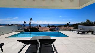 Maison  Cortijera. Villa moderna con espectaculares vistas al mar a 200 metros de l