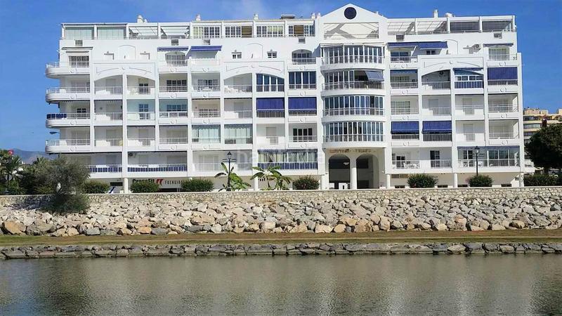Foto 551e31ec-7ff9-4691-bf59-bbc8d019b9be. Dúplex increíble ático dúplex al lado de la playa en Fuengirola