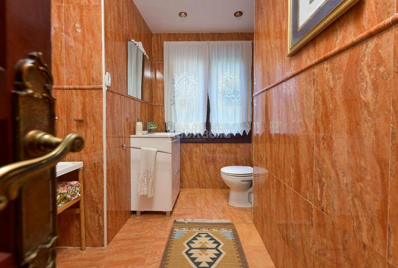 Foto 057984b9-fb35-4450-aa1a-a62f7db59372. Maison avec chauffage parking piscine dans Valdeolletas - Las Cancelas - Xarblanca Marbella