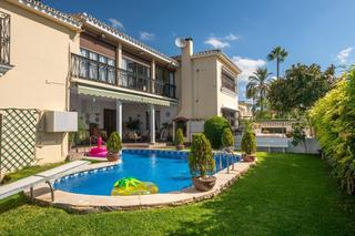 Casa  La retama. Villa en venta en nagueles  marbella