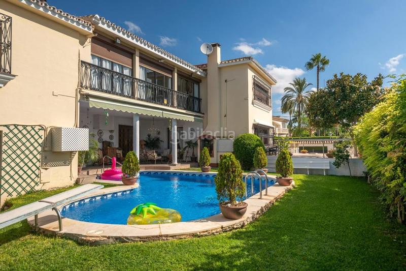 Foto 2520e891-c95a-4802-82a9-55f7fa245f0e. Maison avec chauffage parking piscine dans Valdeolletas - Las Cancelas - Xarblanca Marbella