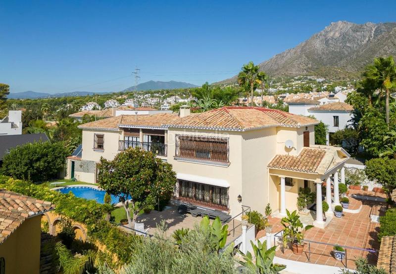 Foto cd6aba89-81ce-44be-af10-b8160b699409. Maison avec chauffage parking piscine dans Valdeolletas - Las Cancelas - Xarblanca Marbella