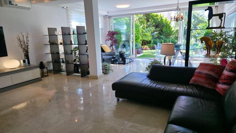 Foto 17337063-69f7-46cb-96f1-d5ef9cb1608e. Casa con riscaldamento parcheggio piscina in Cabopino - Artola Marbella