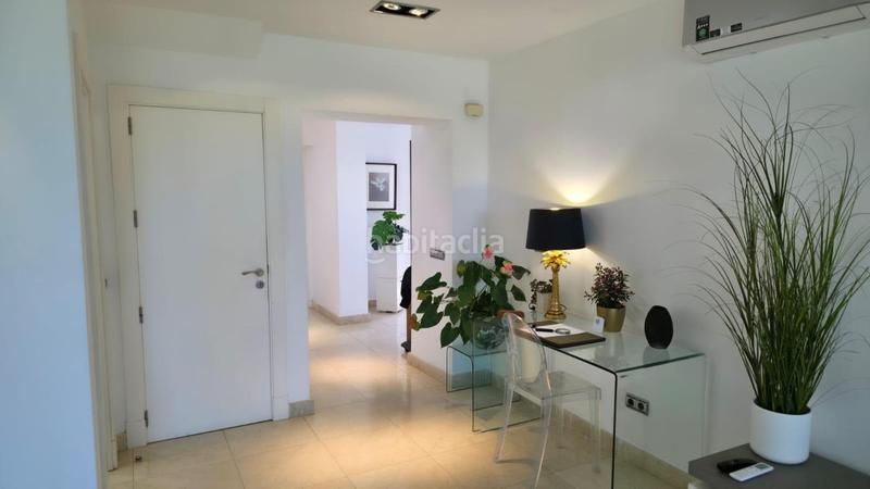 Foto 48848199-11f4-4a86-9688-63d93fbd0532. Casa con riscaldamento parcheggio piscina in Cabopino - Artola Marbella