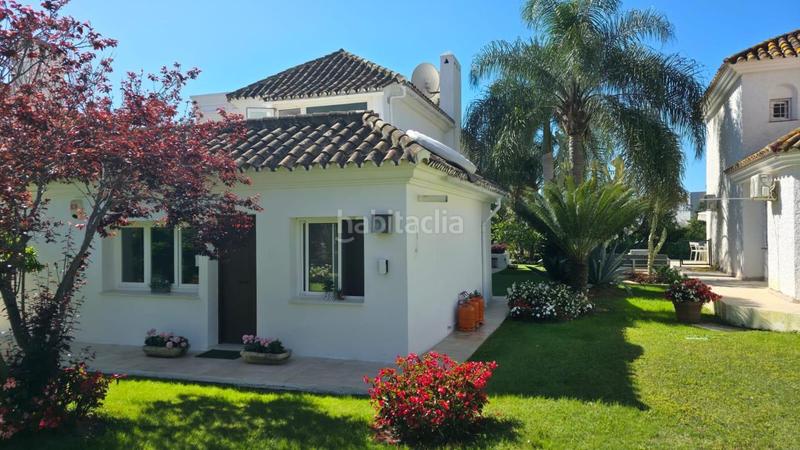 Foto 5e80363c-d547-4ba6-8cbe-64b1ed19b168. Casa con riscaldamento parcheggio piscina in Cabopino - Artola Marbella