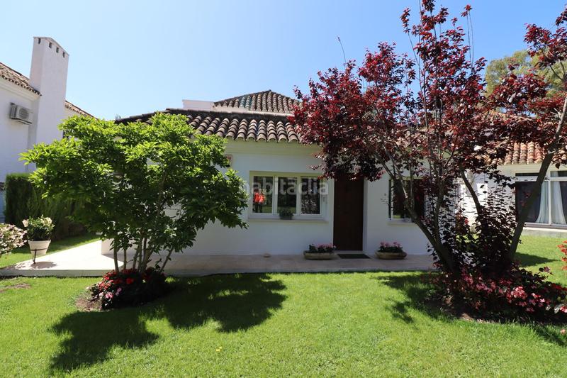 Foto 6d5fb698-f808-4af5-be39-de628dc1628d. Casa con riscaldamento parcheggio piscina in Cabopino - Artola Marbella