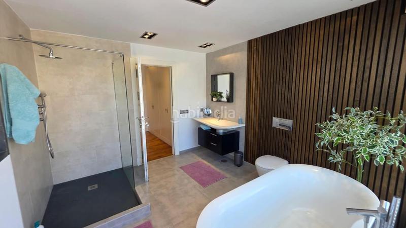 Foto da375467-74d3-4f1e-bda5-c25db4054894. Casa con riscaldamento parcheggio piscina in Cabopino - Artola Marbella