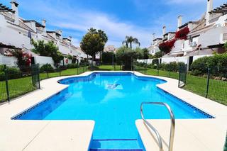 Casa adossada  Urbanización los naranjos de marbella. Amplia adosada en venta en nueva andalucia  marbella