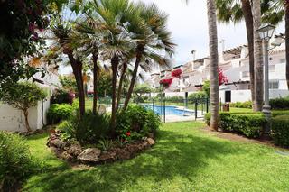 Casa adossada  Urbanización los naranjos de marbella. Amplia adosada en venta en nueva andalucia  marbella