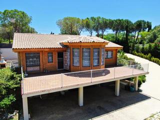 Casa  De francia. Villa de madera finlandesa en venta en elviria  marbella