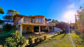 Casa  De francia. Villa de madera finlandesa en venta en elviria  marbella