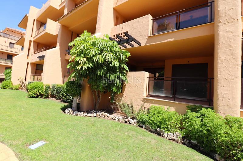 Foto 64c4b862-fc4c-4db9-af5c-911cce0b9ea7. Planta baja apartamento con amplia terraza en calanova golf en Mijas