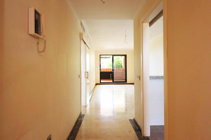 Foto be516319-f33a-431b-a019-b6cdce57e8cf. Planta baja apartamento con amplia terraza en calanova golf en Mijas