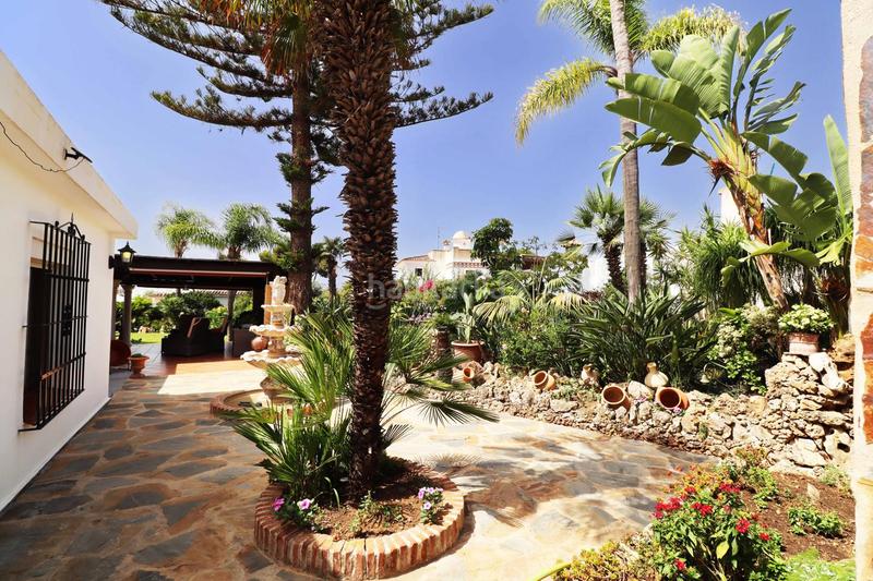 Foto 0ae0104e-df03-49ac-84a9-5e4c620c296f. Casa encantadora villa con amplia parcela en las chapas en Marbella