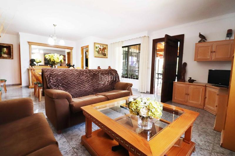 Foto 0ffea7b5-6246-4c0e-9a82-f417193c0749. Casa encantadora villa con amplia parcela en las chapas en Marbella