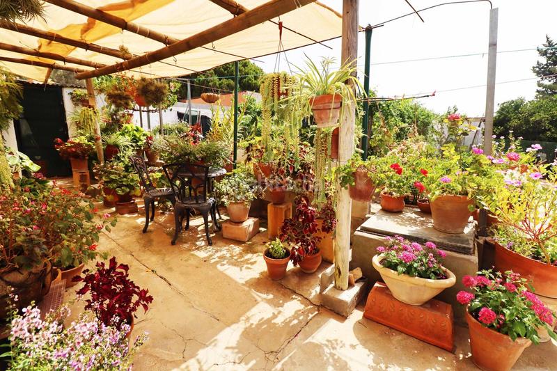 Foto bd8c466e-57be-4f71-a6a0-375956727ede. Casa encantadora villa con amplia parcela en las chapas en Marbella