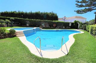 Duplex  Jacaranda. Apartamento dúplex junto a la playa en venta en las chapas  marb